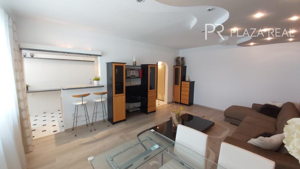 Predaj 3 izbového slnečného výnimočného bytu s vlastnou TERASOU a loggiou na ulici L. Fullu v Karlovej vsi. 150m2 byt+terasa+loggia