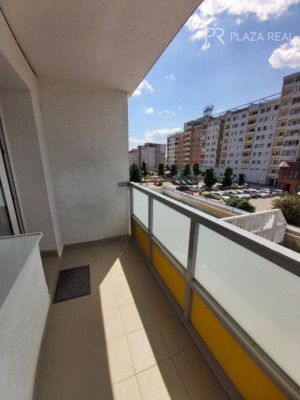 Predaj 3 izbového slnečného výnimočného bytu s vlastnou TERASOU a loggiou na ulici L. Fullu v Karlovej vsi. 150m2 byt+terasa+loggia