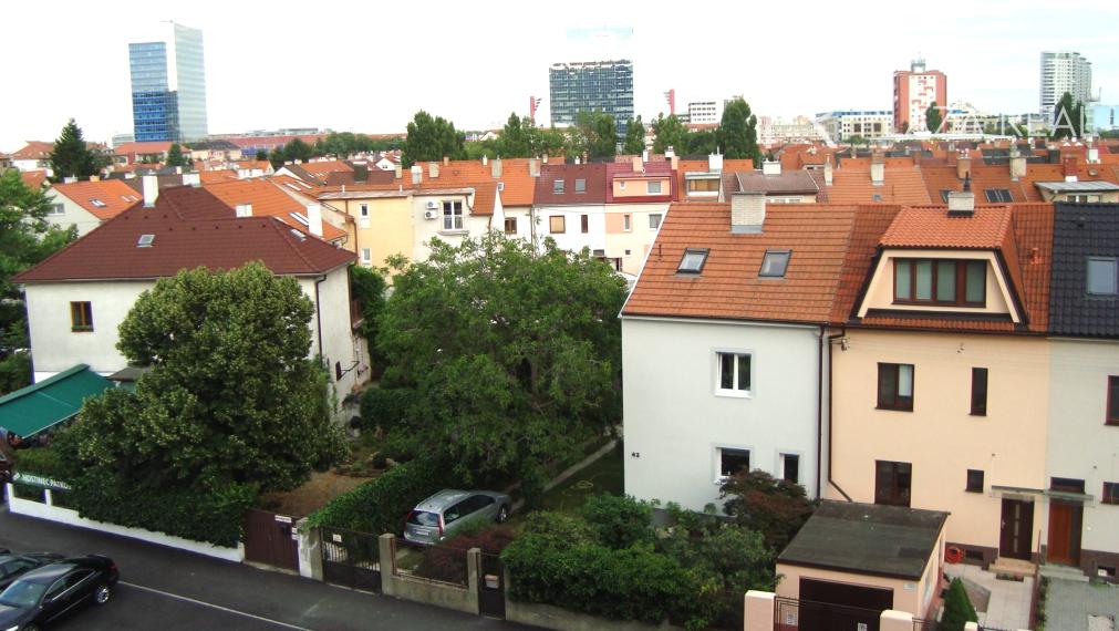 PRENÁJOM - Pekný priestranný 1 izbový byt na Letnej ulici