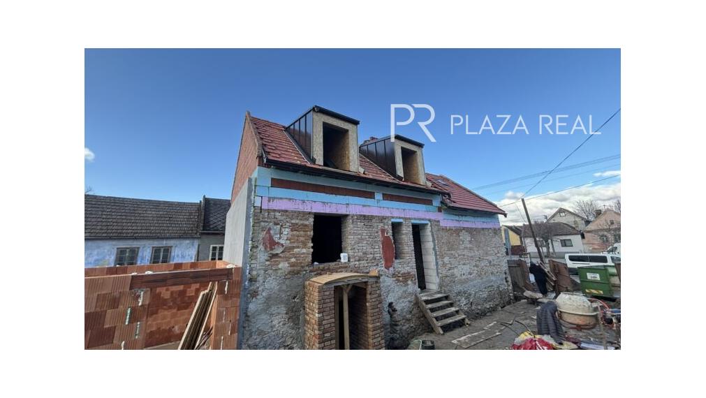 PREDAJ - Ponúkame na predaj kompletne prerobený Ľudový dom s krásnou klenbovou pivnicou