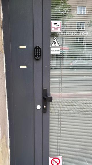 PREDAJ kompletne zrekonštruovaný nebytový priestor na Vajnorskej ulici. Krátkodobé ubytovanie.