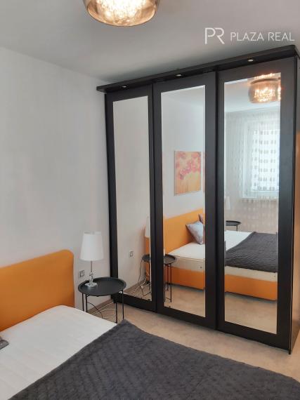 Predaj 3 izbového slnečného výnimočného bytu s vlastnou TERASOU a loggiou na ulici L. Fullu v Karlovej vsi. 80m2 byt+terasa 80m2+loggia6m2
