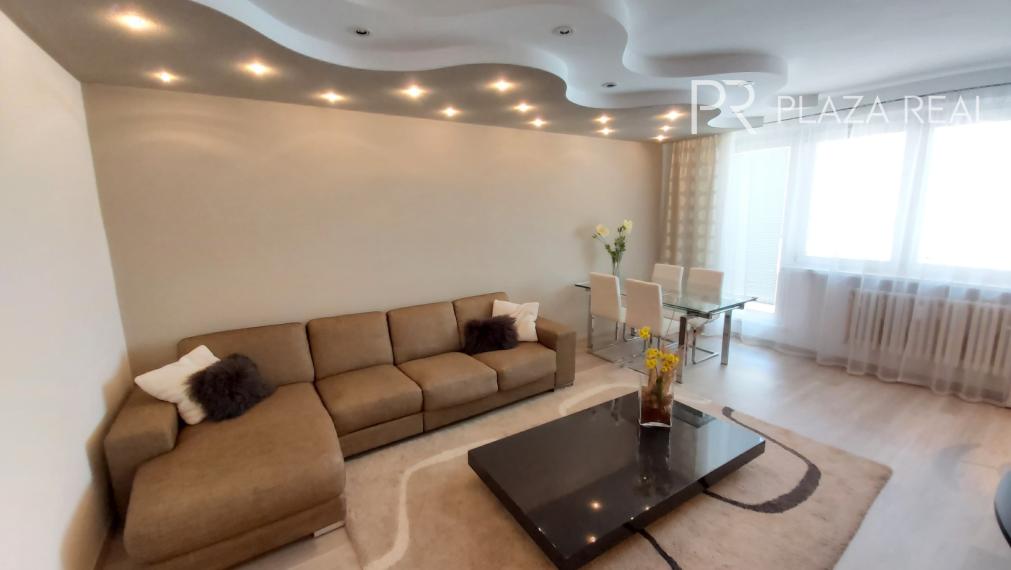 Predaj 3 izbového slnečného výnimočného bytu s vlastnou TERASOU a loggiou na ulici L. Fullu v Karlovej vsi. 80m2 byt+terasa 80m2+loggia6m2