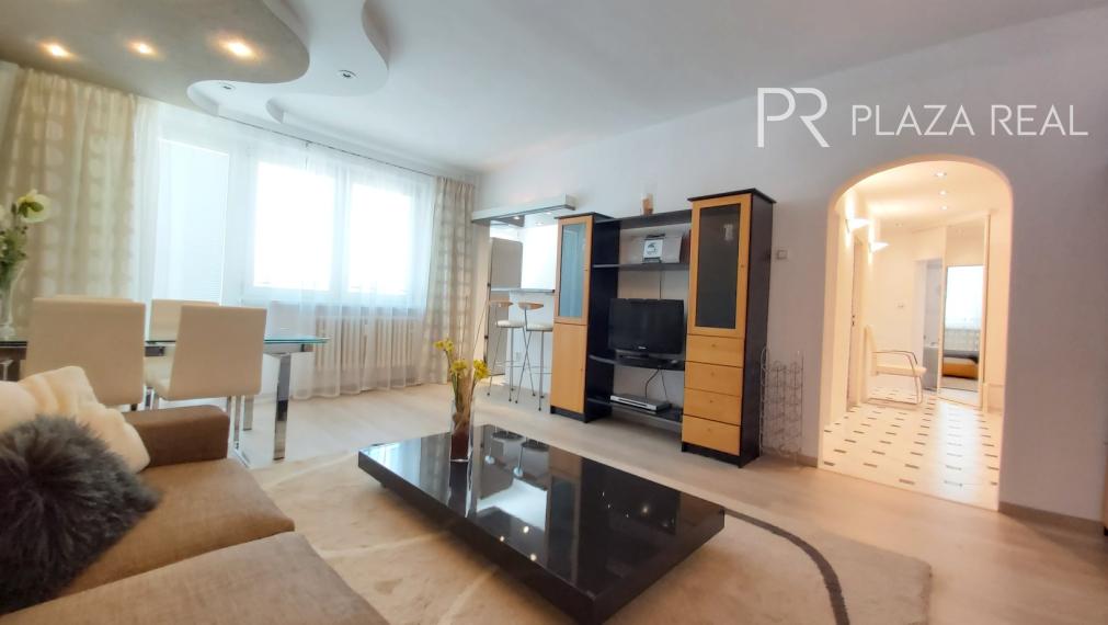 Predaj 3 izbového slnečného výnimočného bytu s vlastnou TERASOU a loggiou na ulici L. Fullu v Karlovej vsi. 80m2 byt+terasa 80m2+loggia6m2