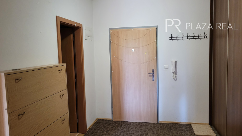 PRENÁJOM- 2 izb. byt s loggiou na Haburskej ul., BA-Ruzinov