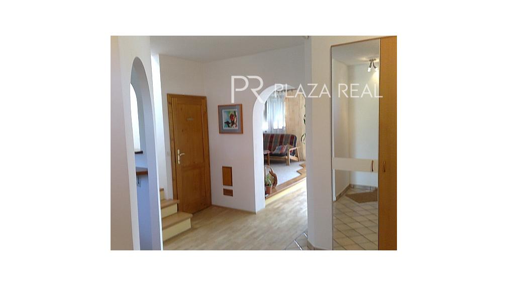 Prenájom-Bratislava- Záhorská Bystrica, 4-izbový rodinný dom s garážou