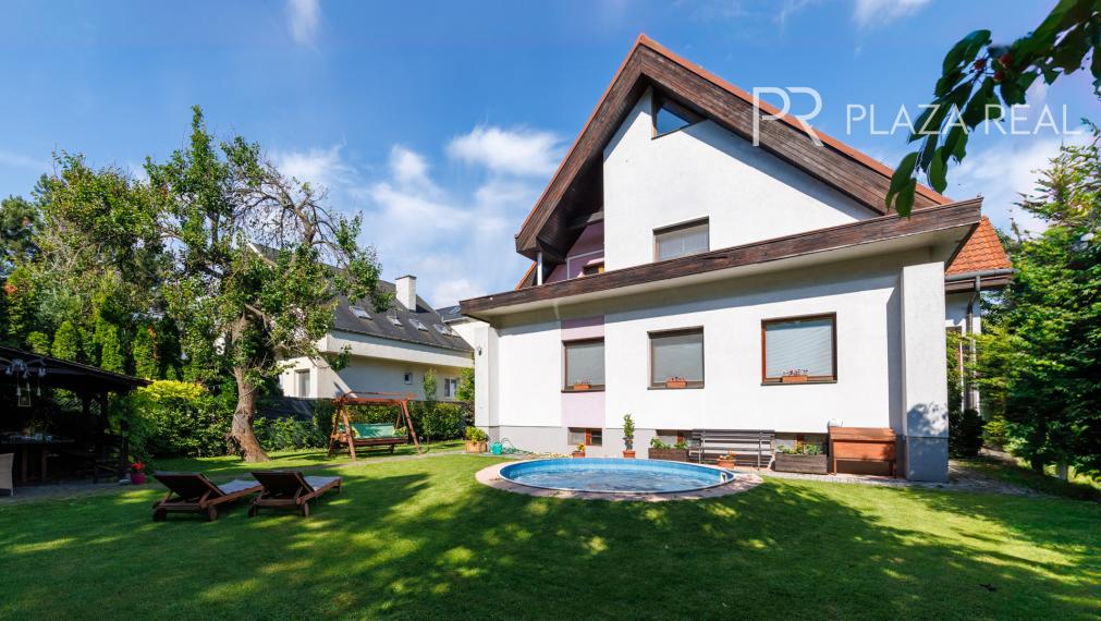 PREDAJ- priestranný RD s krásnym pozemkom v BA- Vrakuňa