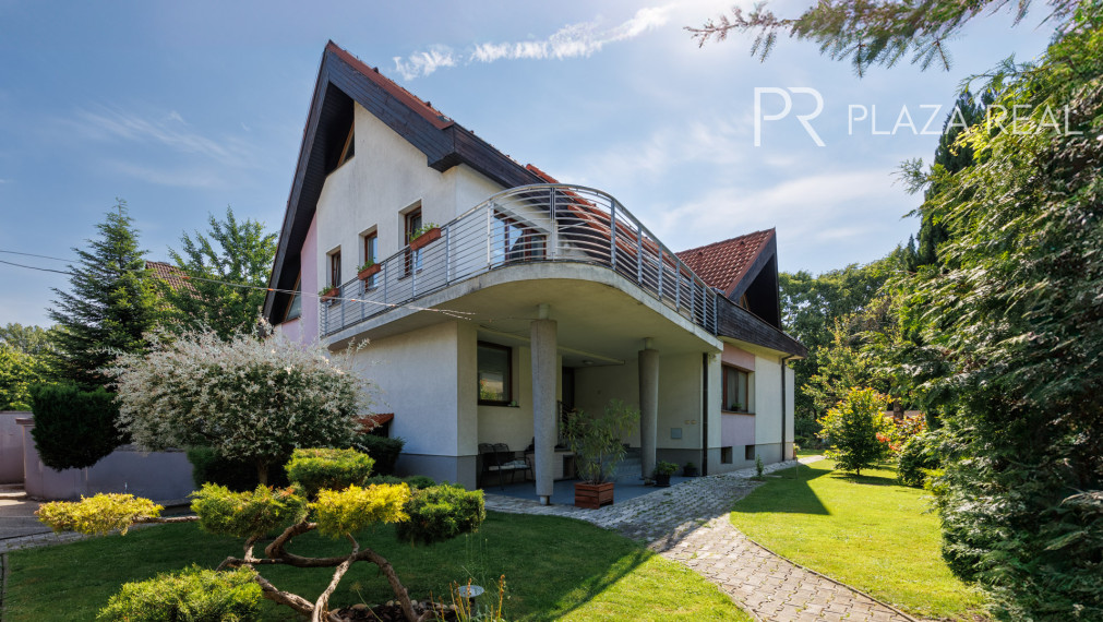 PREDAJ- priestranný RD s krásnym pozemkom v BA- Vrakuňa