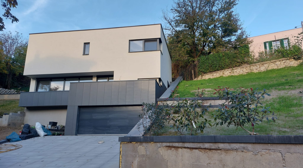 Devín, predaj RD na kľúč, novostavba, 9 árový pozemok, Dolnokorunská ulica