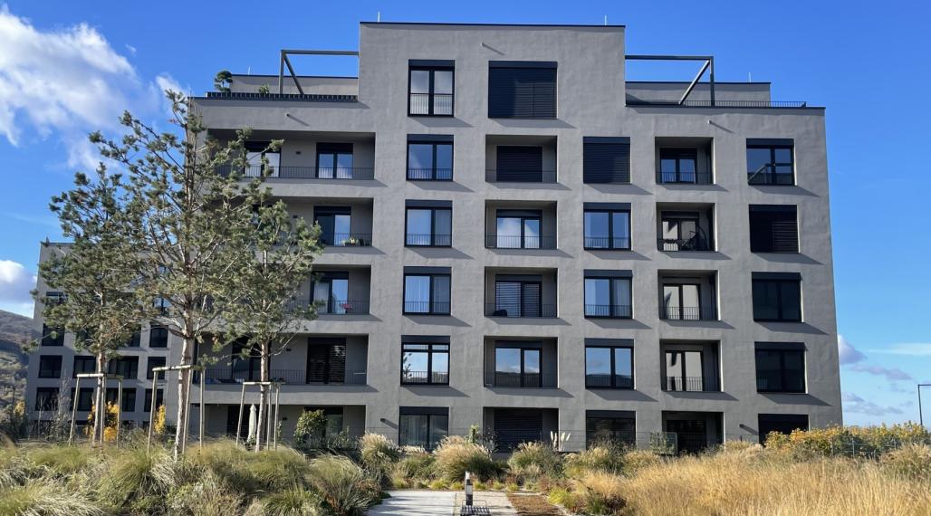 4 izbový byt v BORY Na Hrádzi, šarmantný, vzdušný, pivnica a garážové státie