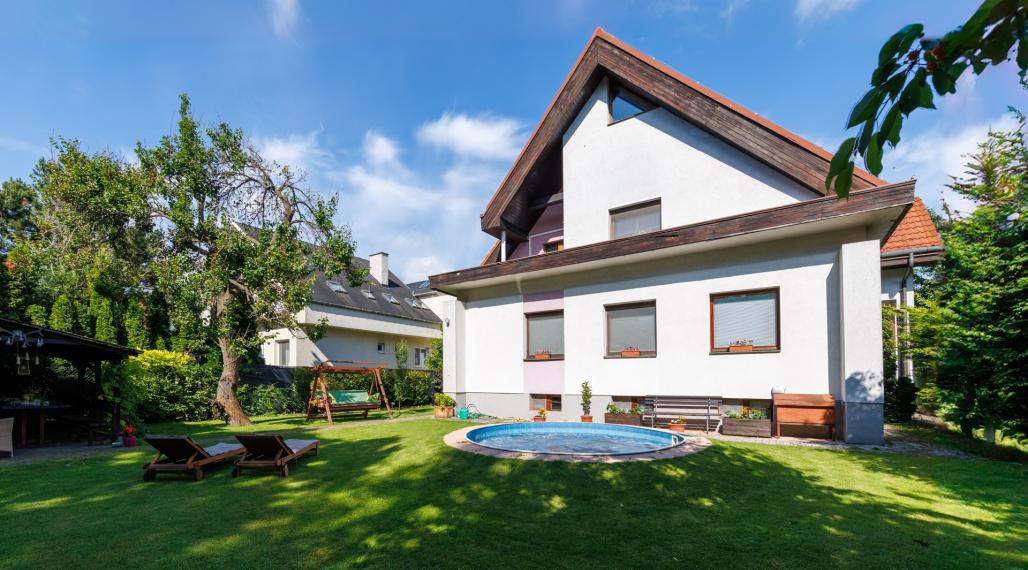 PREDAJ- priestranný rodinný dom s pekným pozemkom na Malodunajskej ul., BA-Vrakuňa