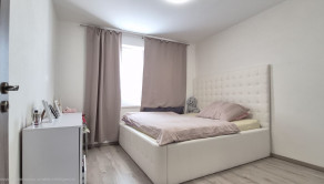 Novostavba samostatného moderného 4-izbového rodinného domu s terasou na pozemku 510 m² - fotografia 39