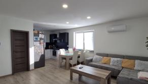Novostavba samostatného moderného 4-izbového rodinného domu s terasou na pozemku 510 m² - fotografia 18