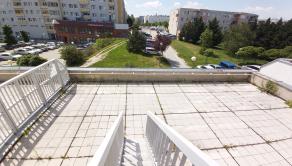 Predaj 3 izbového slnečného výnimočného bytu s vlastnou TERASOU a loggiou na ulici L. Fullu v Karlovej vsi. 80m2 byt+terasa 80m2+loggia6m2 - fotografia 4
