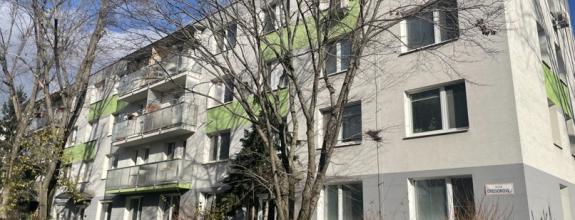 PREDAJ -  pekný, útulný 3 izb. byt v tichej zelenej časti Ružinova