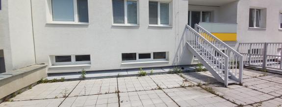 Predaj 3 izbového slnečného výnimočného bytu s vlastnou TERASOU a loggiou na ulici L. Fullu v Karlovej vsi. 150m2 byt+terasa+loggia