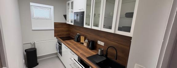 PREDAJ kompletne zrekonštruovaný nebytový priestor na Vajnorskej ulici. Krátkodobé ubytovanie.