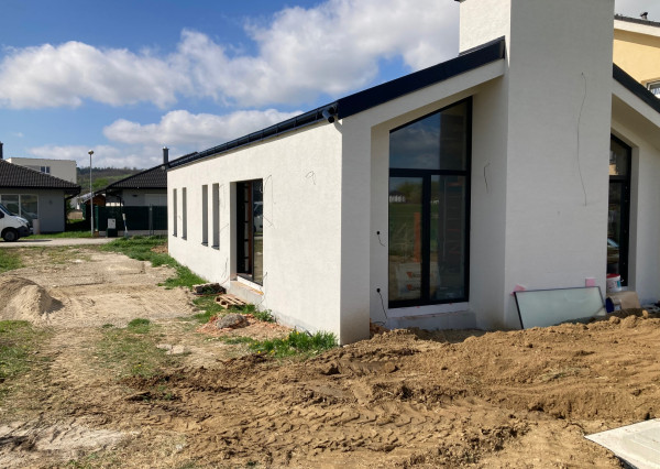 Banka ( Piešťany ), Predaj RD - holodom