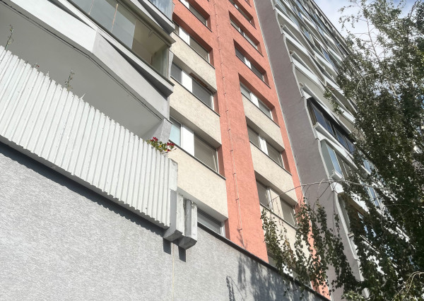 REZERVOVANĚ - PREDAJ - Pekná garsonka v dobrom stave na Fedinovej ulici