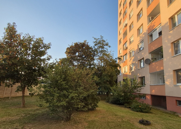 PREDAJ 3izbový slnečný priestranný byt - Bratislava Podunajské Biskupice