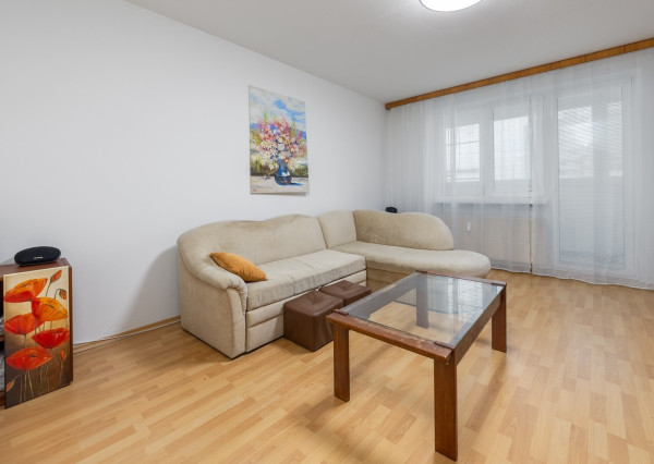 Predaj - 3-izbový svetlý byt, 64 m2, loggia 5m2, Matejkova ulica, Bratislava - Dlhé Diely