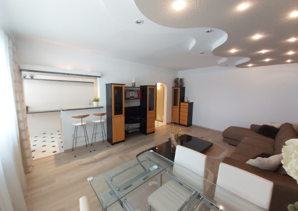 Predaj 3 izbového slnečného výnimočného bytu s terasou a loggiou na ulici L. Fullu v Karlovej vsi