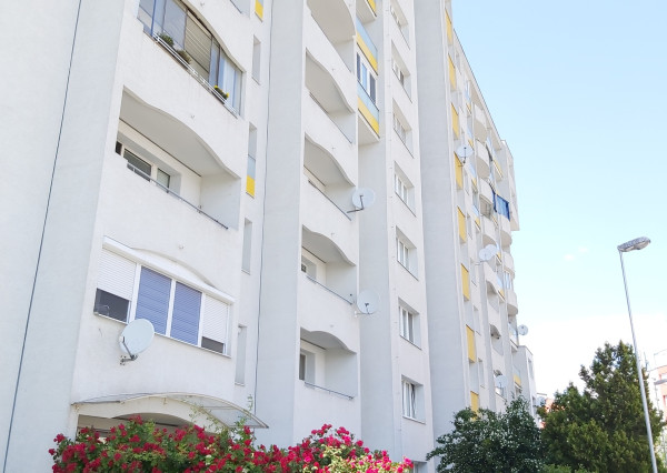 Predaj 3 izbového slnečného výnimočného bytu s terasou a loggiou na ulici L. Fullu v Karlovej vsi