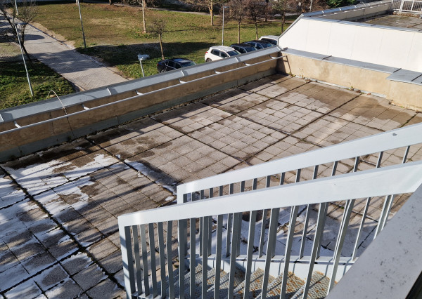 Predaj 3 izbového slnečného výnimočného bytu s vlastnou TERASOU a loggiou na ulici L. Fullu v Karlovej vsi. 80m2 byt+terasa 80m2+loggia6m2