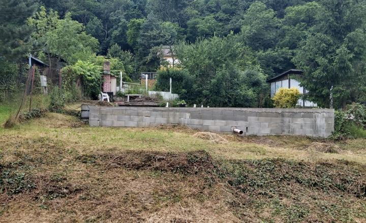 REZERVOVANÝ  POZEMOK NA PREDAJ BRATISLAVA IV.+STAVEBNÉ POVOLENIE+PROJEKT BUNGALOV - fotografia 8