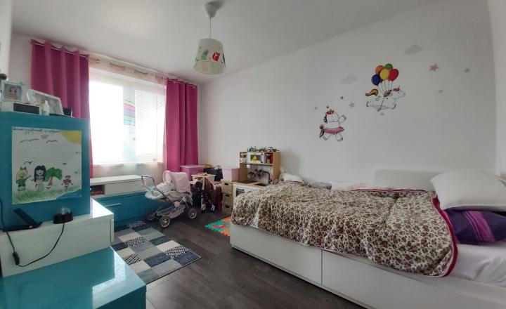 REZERVOVANÉ NOVOSTAVBA 4 izbový rodinný dom v Malom Raji  ponúka súkromie v tichej ulici - fotografia 13