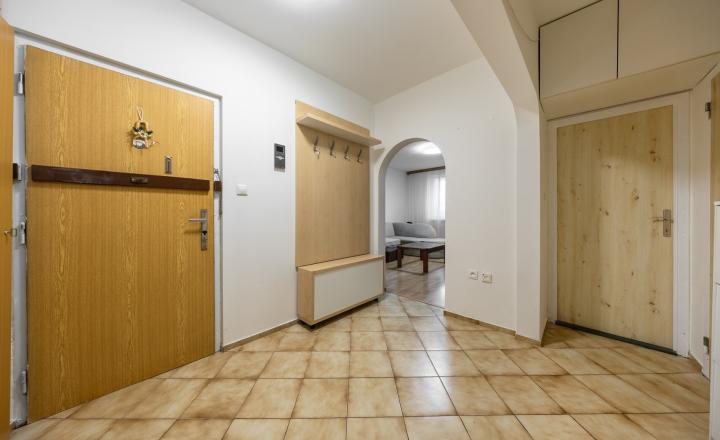 Predaj - 3-izbový svetlý byt, 64 m2, loggia 5m2, Matejkova ulica, Bratislava - Dlhé Diely - fotografia 7