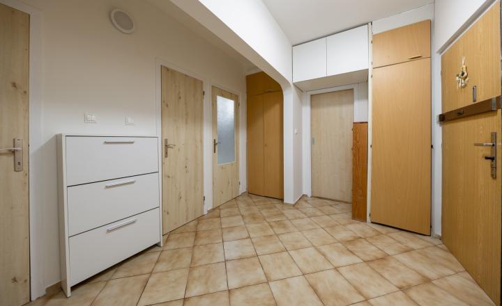 Predaj - 3-izbový svetlý byt, 64 m2, loggia 5m2, Matejkova ulica, Bratislava - Dlhé Diely - fotografia 8