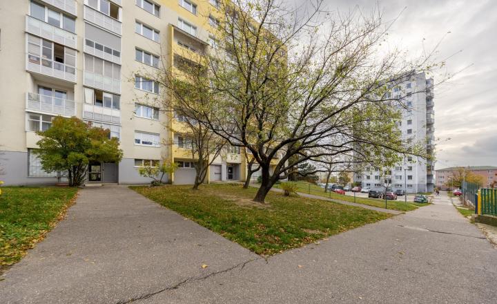 Predaj - 3-izbový svetlý byt, 64 m2, loggia 5m2, Matejkova ulica, Bratislava - Dlhé Diely - fotografia 13