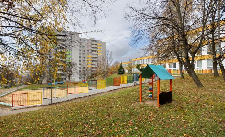 Predaj - 3-izbový svetlý byt, 64 m2, loggia 5m2, Matejkova ulica, Bratislava - Dlhé Diely - fotografia 14