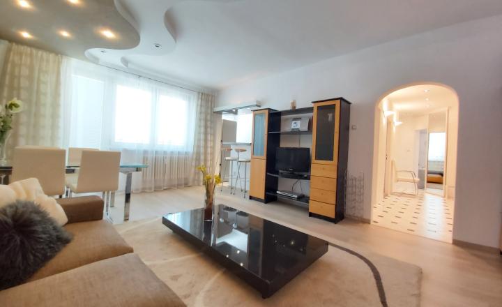 Predaj 3 izbového slnečného výnimočného bytu s vlastnou TERASOU a loggiou na ulici L. Fullu v Karlovej vsi. 80m2 byt+terasa 80m2+loggia6m2 - fotografia 5