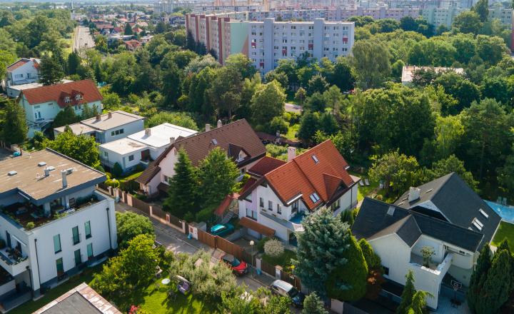 PREDAJ- priestranný RD s krásnym pozemkom v BA- Vrakuňa - fotografia 14