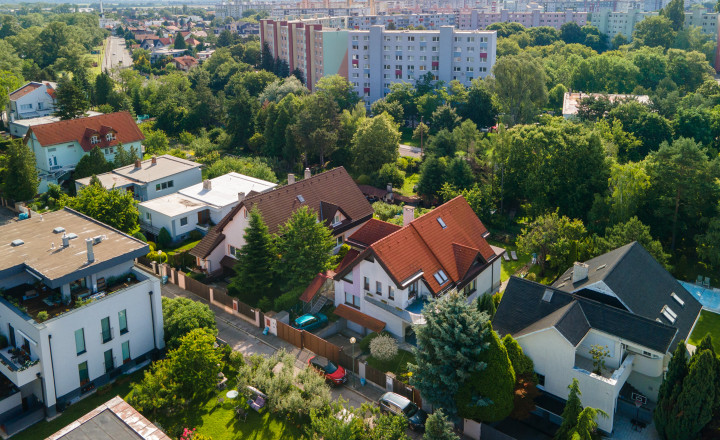 PREDAJ- priestranný RD s krásnym pozemkom v BA- Vrakuňa - fotografia 14