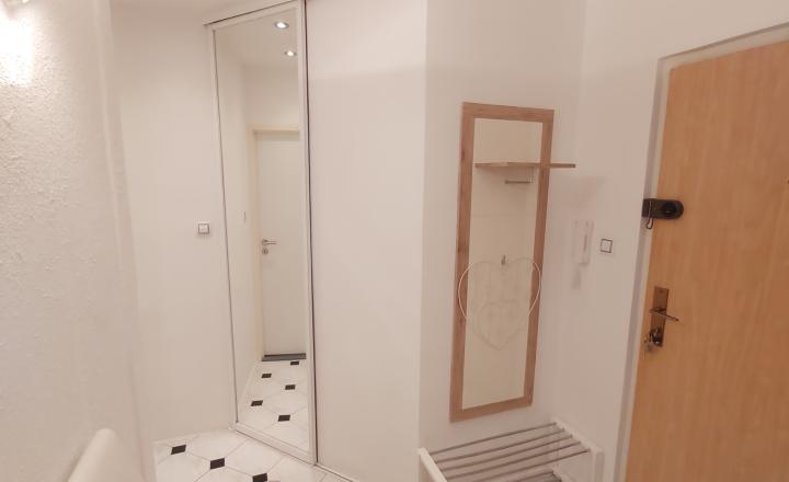 Predaj 3 izbového slnečného výnimočného bytu s vlastnou TERASOU a loggiou na ulici L. Fullu v Karlovej vsi. 80m2 byt+terasa 80m2+loggia6m2 - fotografia 11