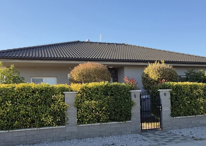 Novostavba samostatného moderného 4-izbového rodinného domu s terasou na pozemku 510 m²